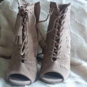 Tan lace up boots